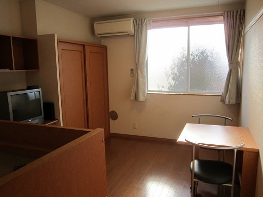 レオパレスダイヤパークの居間・リビング