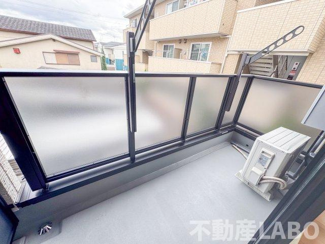 ココ　シュシュのバルコニー