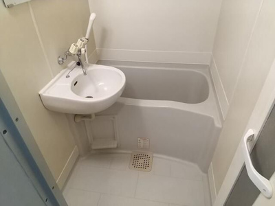 【浴室】 | サンビームマンション | 落ち着いた空間のお風呂です