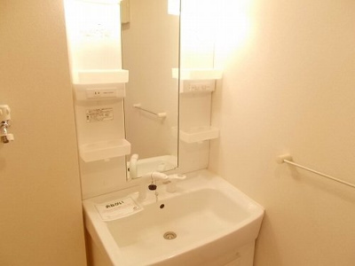 【洗面所】 | ポラリスⅡ | 脱衣スペースもあります