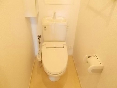 【トイレ】 | ポラリスⅡ | コンパクトで使いやすいトイレです