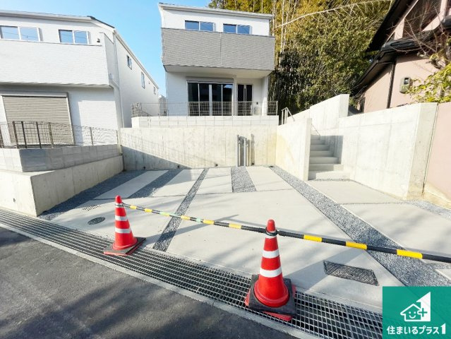 八幡市八幡石不動　第1期　新築一戸建ての駐車場|駐車スペース！散水栓があるので、こまめに愛車を洗えます！