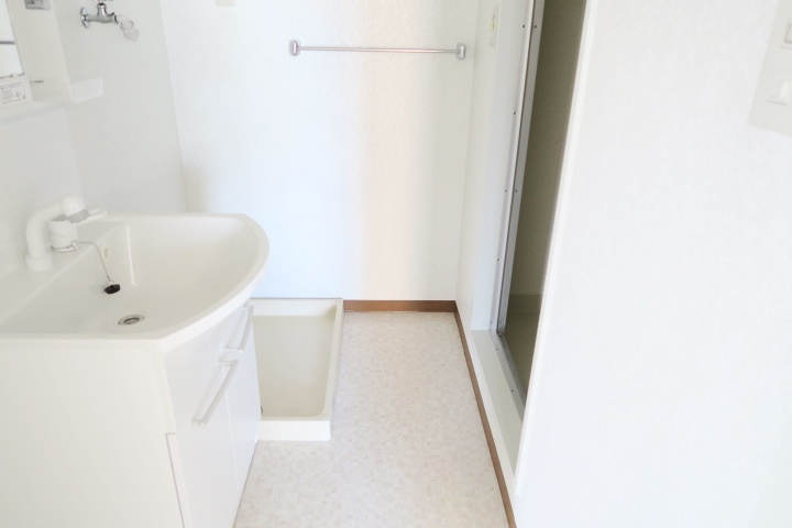 リヴィエールⅠの洗面所|別号室の写真です