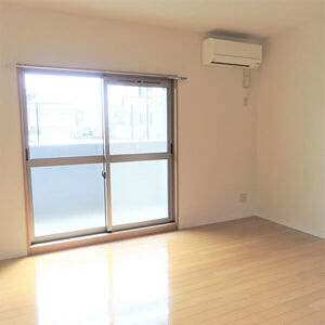 グリーンハイム三軒の居間・リビング