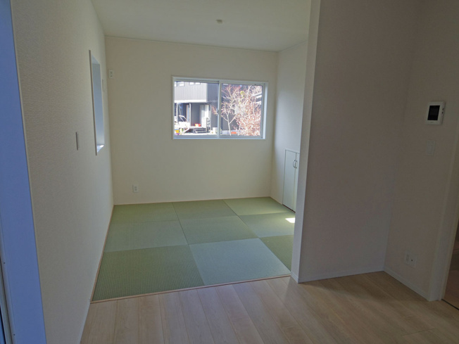 【和室】 | 裾野市佐野第7 新築建売分譲住宅 土地＋建物 TW05877 | 裾野市佐野3号棟　タタミコーナー ※令和8年1月6日撮影写真