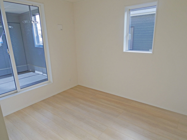 【洋室】 | 裾野市佐野第7 新築建売分譲住宅 土地＋建物 TW05877 | 裾野市佐野3号棟　洋室5.2帖 ※令和8年1月6日撮影写真