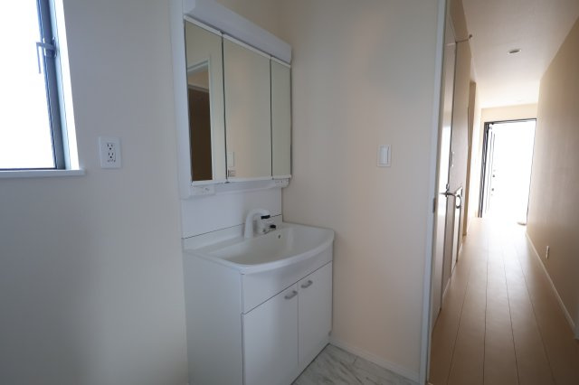 《仲介手数料無料》緑区大字三室615-1新築一戸建てハートフルタウンの独立洗面台