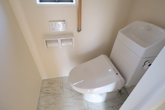 《仲介手数料無料》緑区大字三室615-1新築一戸建てハートフルタウンのトイレ