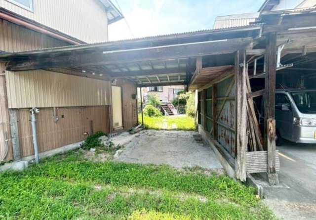 2/24成約　戸建　高山市国府町三川　50万の駐車場