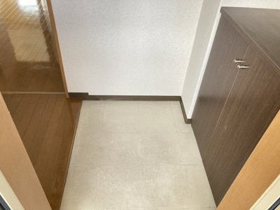 【玄関】 | ハイデンスニーズ