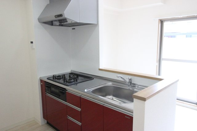 ホームクラルスのキッチン|コンパクトなキッチンで掃除もラクラク