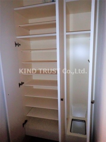 ブリリアント同心の玄関