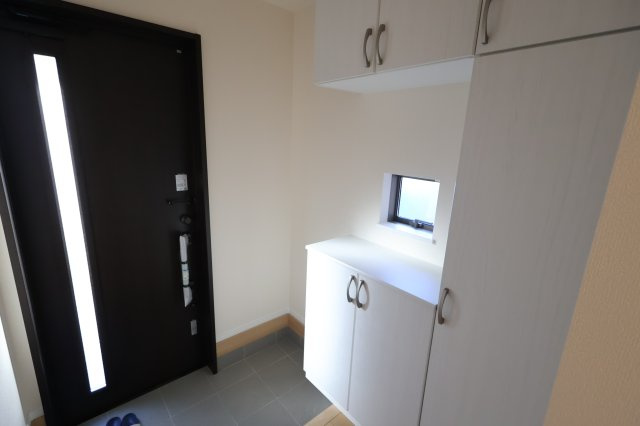 《仲介手数料無料》緑区大字三室615-1(D号棟)新築一戸建てハートフルタウンの玄関