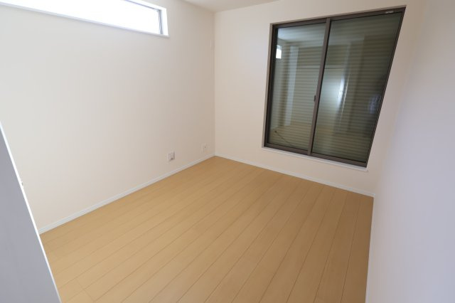 《仲介手数料無料》緑区大字三室615-1(D号棟)新築一戸建てハートフルタウンの洋室