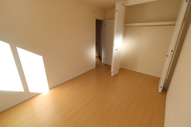 《仲介手数料無料》緑区大字三室615-1(D号棟)新築一戸建てハートフルタウンの洋室