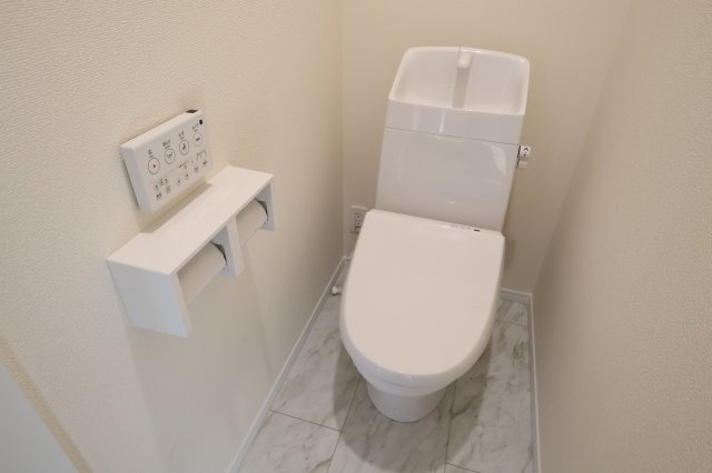 《仲介手数料無料》緑区大字三室615-1(D号棟)新築一戸建てハートフルタウンのトイレ