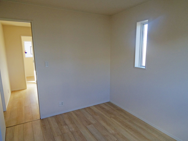 【洋室】 | 裾野市佐野第7 新築建売分譲住宅 土地＋建物 TW05877 | 裾野市佐野4号棟　洋室6帖 ※令和8年1月6日撮影写真