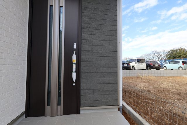 《仲介手数料無料》緑区大字三室615-1(F号棟)新築一戸建てハートフルタウンの玄関