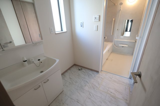 《仲介手数料無料》緑区大字三室615-1新築一戸建てハートフルタウンのランドリースペース