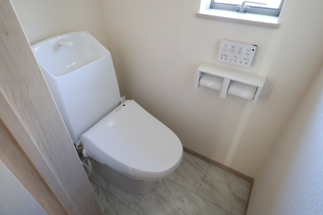 《仲介手数料無料》緑区大字三室615-1新築一戸建てハートフルタウンのトイレ