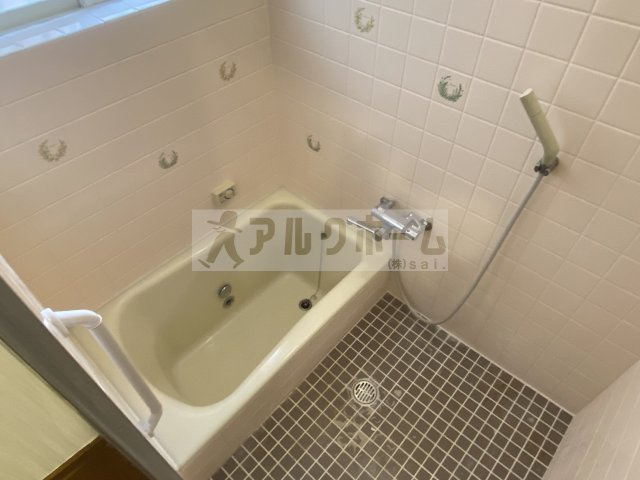 国分東条町一戸建て（SAN）の浴室