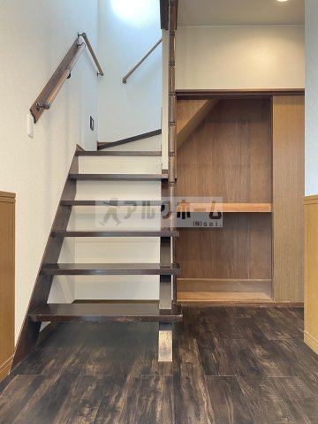 国分東条町一戸建て（SAN）の玄関