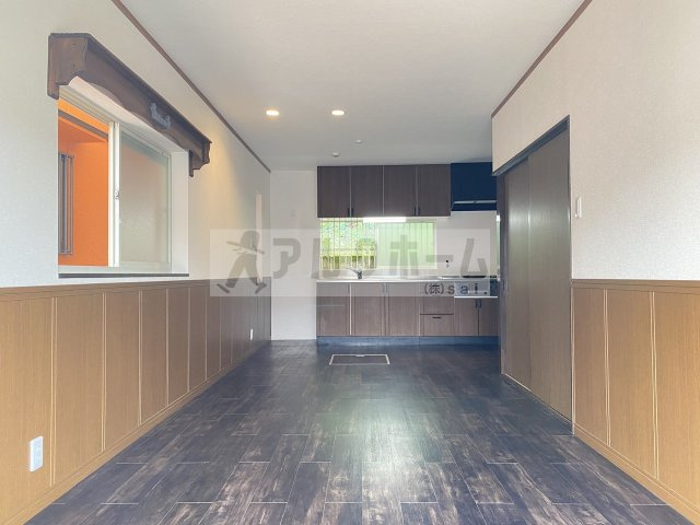 国分東条町一戸建て（SAN）の居間・リビング