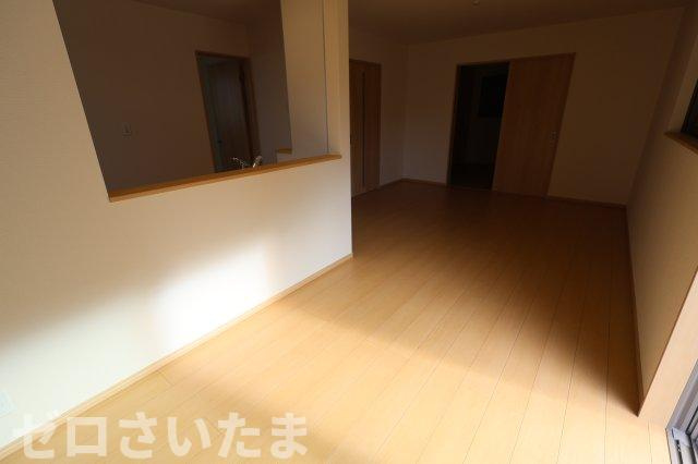 《仲介手数料無料》緑区大字三室615-1新築一戸建てハートフルタウンの居間・リビング