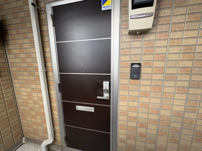 サニーコートの玄関