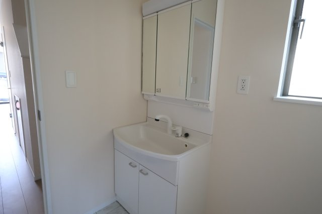 《仲介手数料無料》緑区大字三室615-1新築一戸建てハートフルタウンの独立洗面台