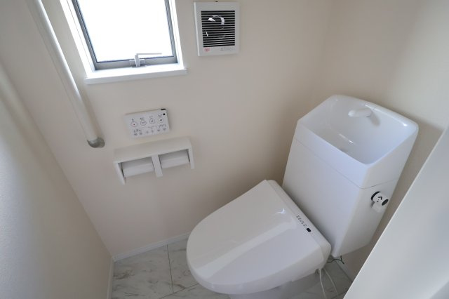 《仲介手数料無料》緑区大字三室615-1新築一戸建てハートフルタウンのトイレ