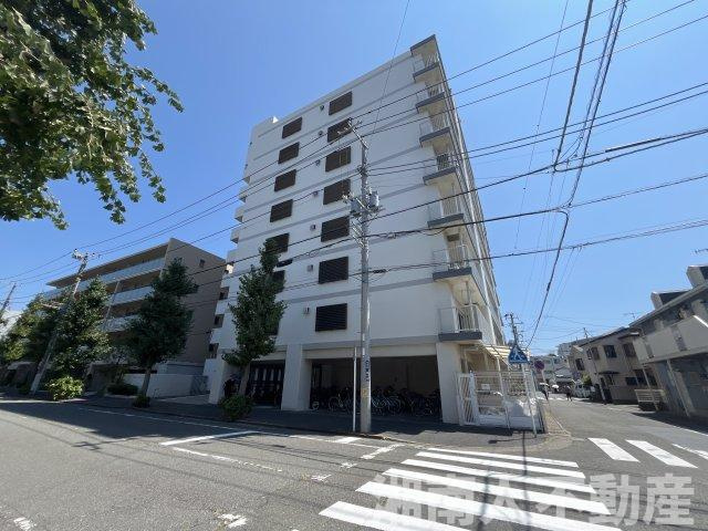 平塚シーサイドハイムの外観|落ち着いた雰囲気の外観です