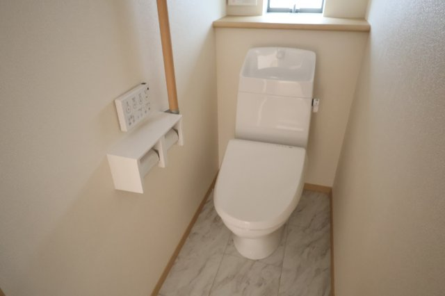 《仲介手数料無料》緑区大字三室615-1新築一戸建てハートフルタウンのトイレ