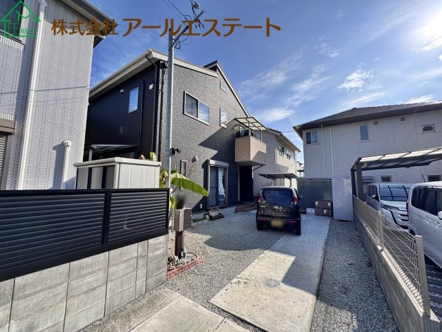 姫路市苫編　　　JR「英賀保駅」徒歩14分の玄関