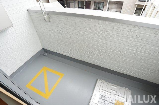 熊本市中央区渡鹿７丁目のアパートのバルコニー