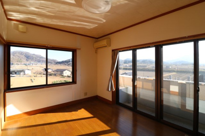 【洋室】 | 桜川市加茂部7DK中古住宅