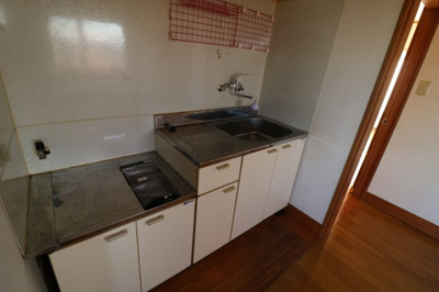 【キッチン】 | 桜川市加茂部7DK中古住宅 | 2Fミニキッチン付き