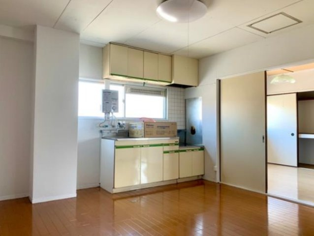 【岐阜県】瑞穂市　1棟収益マンションのキッチン