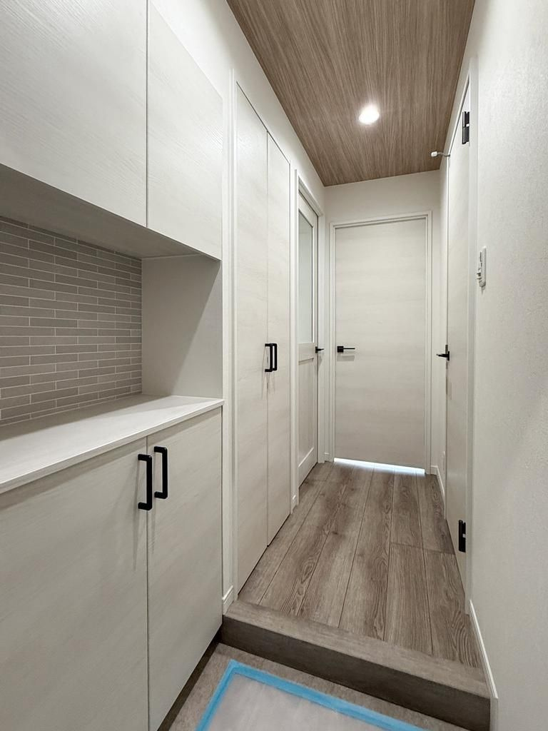 武蔵野市緑町１丁目の中古マンションの玄関