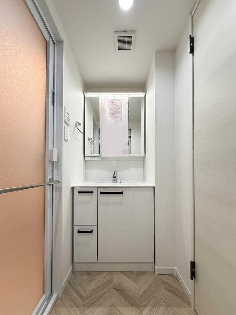 武蔵野市緑町１丁目の中古マンションの独立洗面台