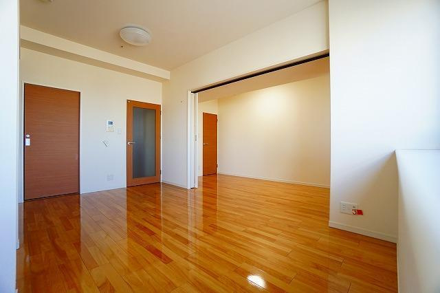 アーデンタワー福島ウエストの居間・リビング