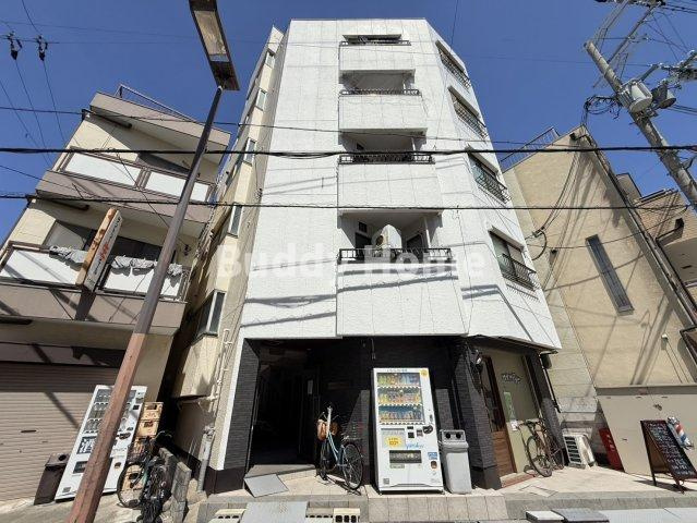 グリーンパーク山坂の外観