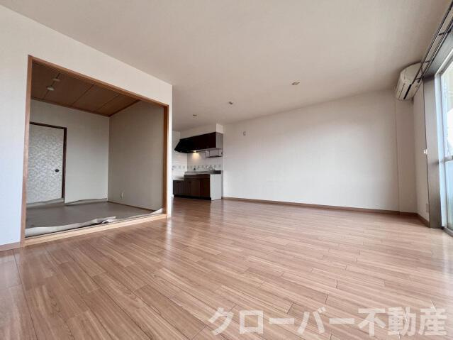 フォブール田村の居間・リビング