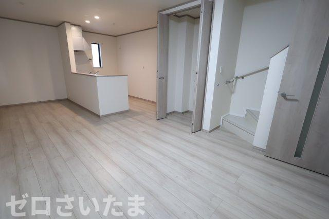 《仲介手数料無料》北区吉野町２丁目192-11新築一戸建てハートフルタウンの居間・リビング|撮影日 2025年11月10日 15:00 晴れ