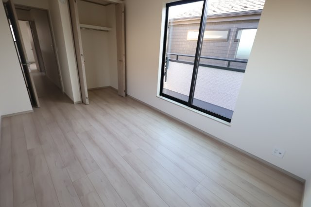 《仲介手数料無料》北区吉野町２丁目192-11新築一戸建てハートフルタウンの洋室|撮影日 2025年11月10日 15:00 晴れ