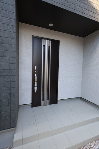 《仲介手数料無料》北区吉野町２丁目192-11新築一戸建てハートフルタウンの玄関|撮影日 2025年11月10日 15:00 晴れ