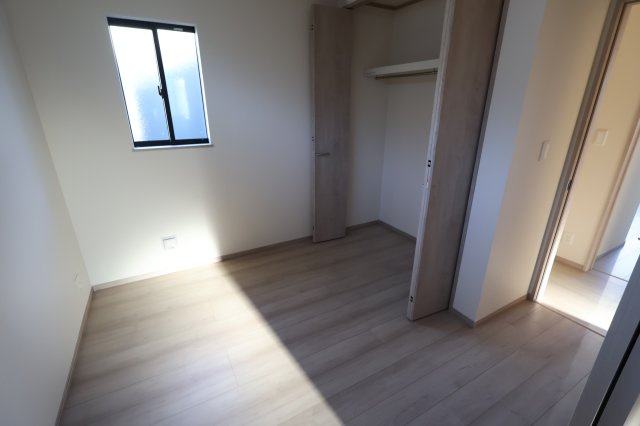 《仲介手数料無料》北区吉野町２丁目192-11新築一戸建てハートフルタウンの洋室|撮影日 2025年11月10日 15:00 晴れ