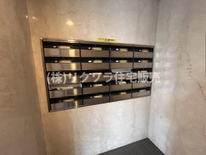 グランステイツ香里園山之手町の設備|集合ポスト
■物件内覧・資金計画相談・住宅ローン相談、リフォーム相談、お問合せ受付中■
※当日・翌日のご内覧、ご相談はお電話でのお問合せがスムーズです！