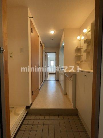 ドミール桜川Ⅱの玄関