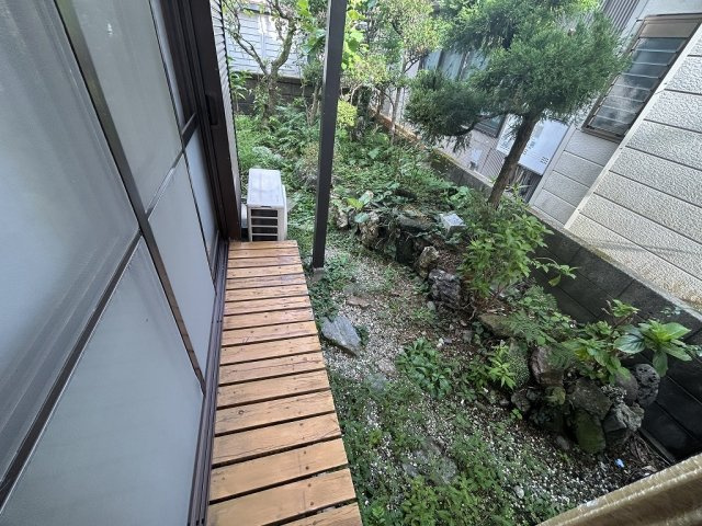 愛宕山南町貸家の庭|たまにはお庭で休日を過ごしてみるのもよいかもしれません
